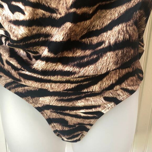 MICHAEL KORS Retail $158 Tiger Print Halter Tankini 2 Piece Bikini Size XSmall - Picture 3 of 6